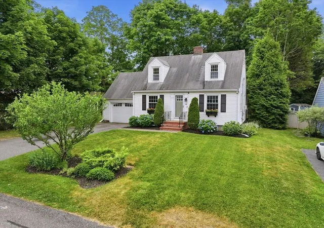 Homes for sale in Canton, MA | 4 Ponkapoag Way, Canton, MA 02021 | MLS# 73546484