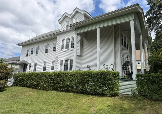 2nd image of 11 Woodford St, Worcester, MA 01604 | MLS# 73549678