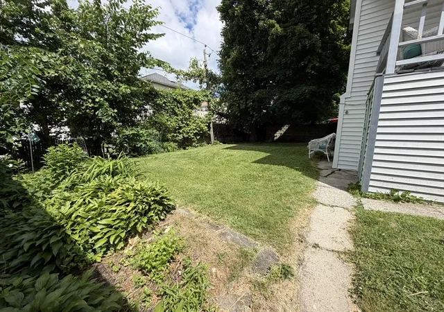 4th image of 11 Woodford St, Worcester, MA 01604 | MLS# 73549678