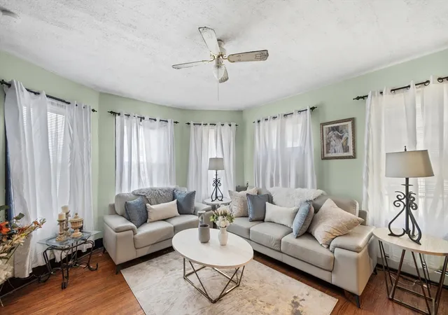 4th image of 16 Dowfield Ter, Lynn, MA 01904 | MLS# 73552929
