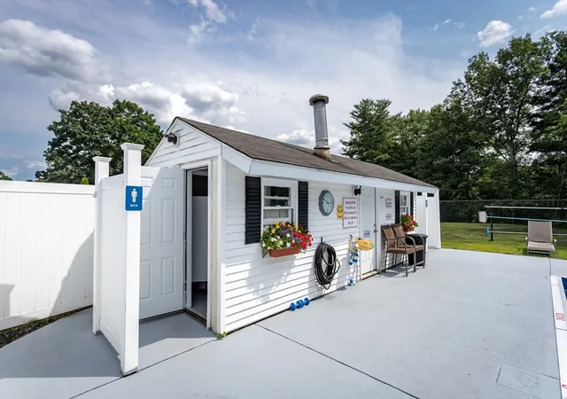 Photo 3 of Sale Pending at 5 Williams Way, Westfield, MA 01085 | MLS# 73569197 | Listing updated on 2026-09-17