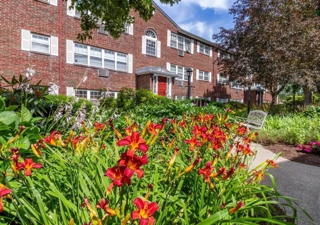 3rd image of 5 Cass Street #12, West Roxbury, MA 02132 | MLS# 73552580