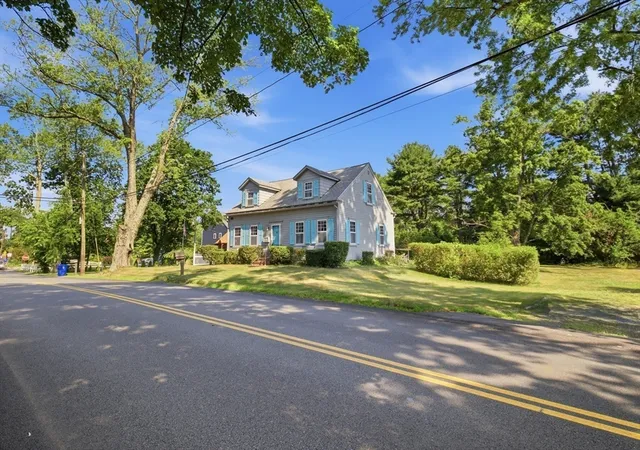 1st image of 989 Cohannet St, Taunton, MA 02780 | MLS# 73548768