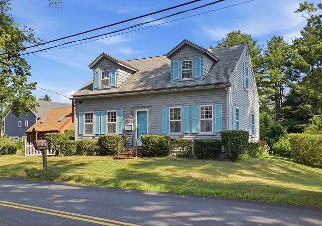 2nd image of 989 Cohannet St, Taunton, MA 02780 | MLS# 73548768