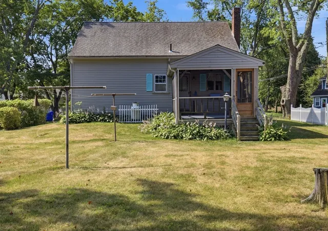 3rd image of 989 Cohannet St, Taunton, MA 02780 | MLS# 73548768