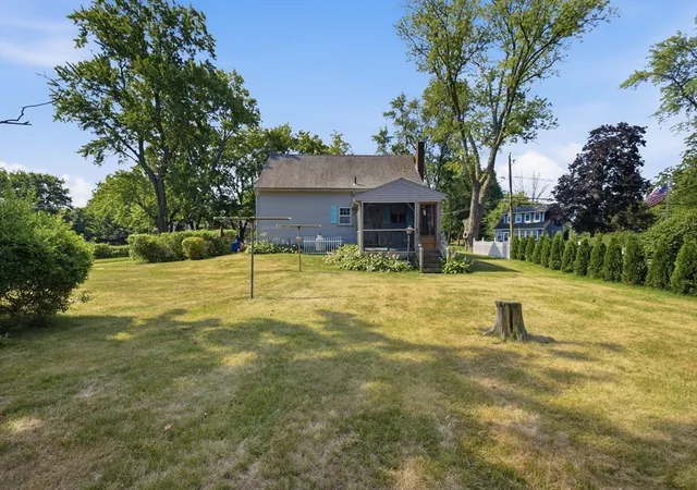 4th image of 989 Cohannet St, Taunton, MA 02780 | MLS# 73548768