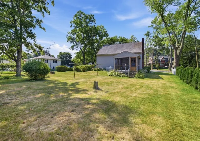 5th image of 989 Cohannet St, Taunton, MA 02780 | MLS# 73548768