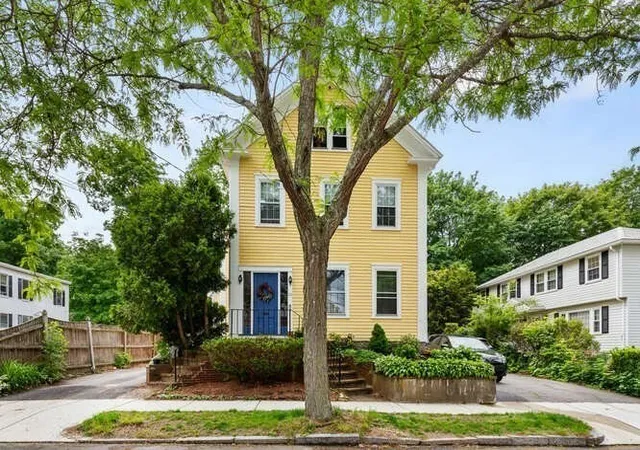 3rd image of 24 Park St, Arlington, MA 02703