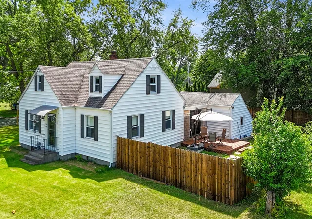 Homes for sale in East Longmeadow, MA | 26 Thompson St, East Longmeadow, MA 01028 | MLS# 73545338