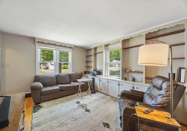 Homes for sale in East Longmeadow, MA | 26 Thompson St, East Longmeadow, MA 01028 | MLS# 73545338