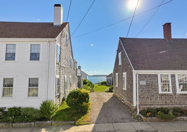 2nd image of 2037 Main Rd, Westport Point, MA 02791 | MLS# 73543126