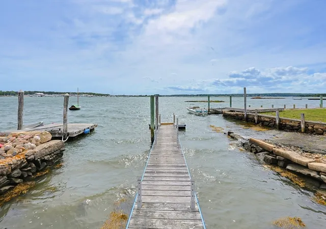 4th image of 2037 Main Rd, Westport Point, MA 02791 | MLS# 73543126