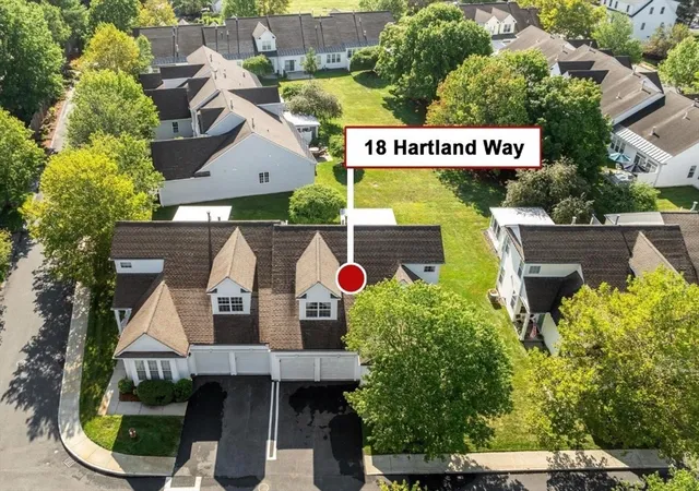 2nd image of 18 Hartland Way #18, Acton, MA 01720 | MLS# 73567814