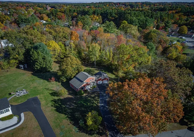3rd image of 25 Settlers Way, Dracut, MA 01826 | MLS# 73446739