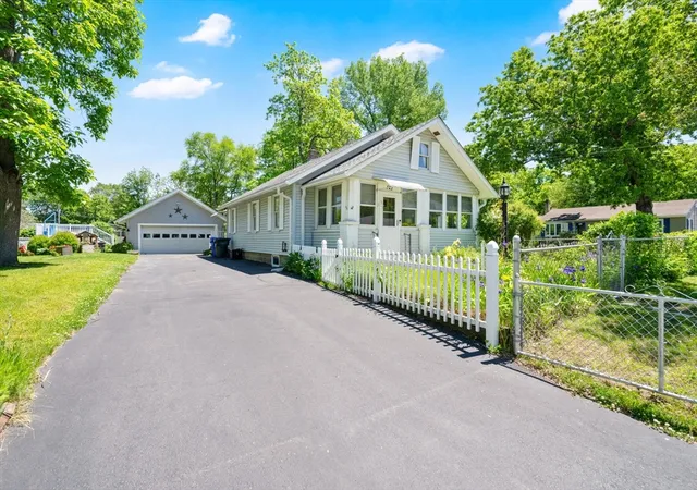 Photo 2 of Sale Pending at 121 Merrill Rd, Springfield, MA 01119 | MLS# 73530702 | Listing updated on 2026-09-05