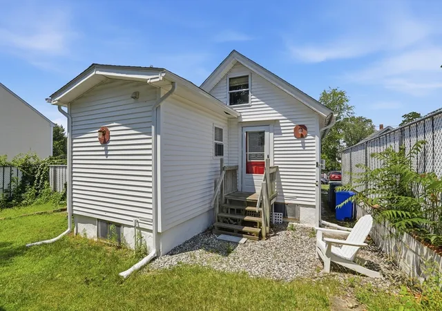 Homes for sale in North Andover, MA | 18 Glenwood St, North Andover, MA 01845 | MLS# 73546360