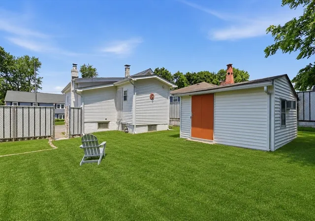 Homes for sale in North Andover, MA | 18 Glenwood St, North Andover, MA 01845 | MLS# 73546360
