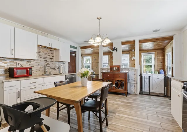 Homes for sale in North Andover, MA | 18 Glenwood St, North Andover, MA 01845 | MLS# 73546360