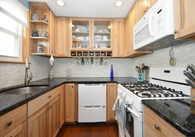 2nd image of 15 Madison Street, Hyde Park, MA 02136 | MLS# 73556485