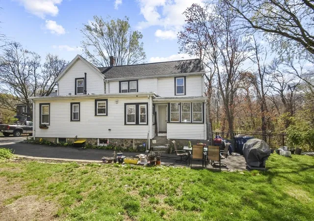 4th image of 15 Madison St, Hyde Park, MA 02136 | MLS# 73556485