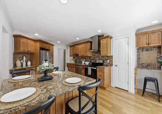 Homes for sale in Westfield, MA | 31 Lowell Ave, Westfield, MA 01085 | MLS# 73537841