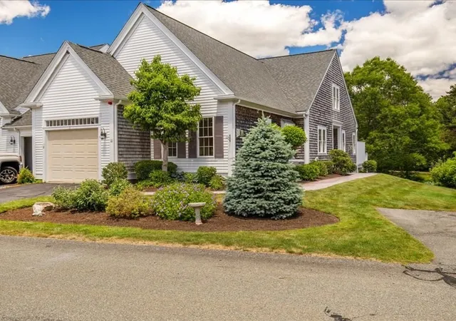 Homes for sale in Mashpee, MA | 11 Stratford Ridge #11, Mashpee, MA 02649 | MLS# 73542193