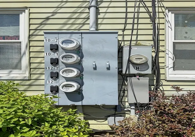 3rd image of 10 Learned St, Framingham, MA 01702 | MLS# 73533338