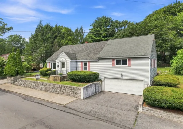 42nd image of 124 E Meadow Rd, Lowell, MA 01854 | MLS# 73560663