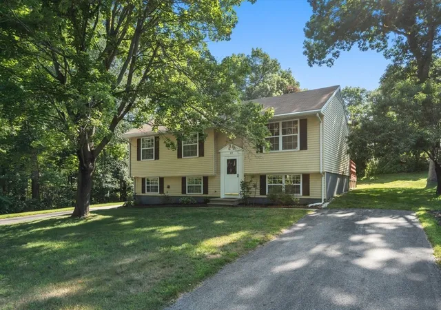 2nd image of 85 Tower Street, Hudson, MA 01749 | MLS# 73556889