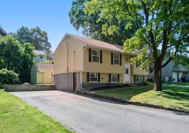 35th image of 85 Tower Street, Hudson, MA 01749 | MLS# 73556889