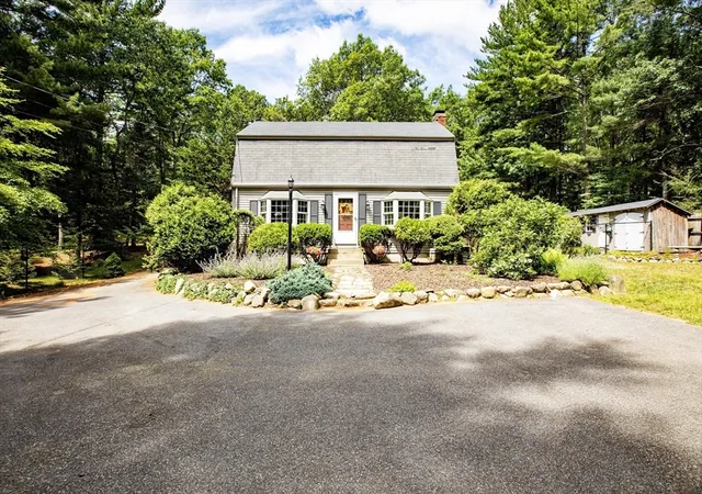 Homes for sale in Marshfield, MA | 1115 Forest St, Marshfield, MA 02050 | MLS# 73541276
