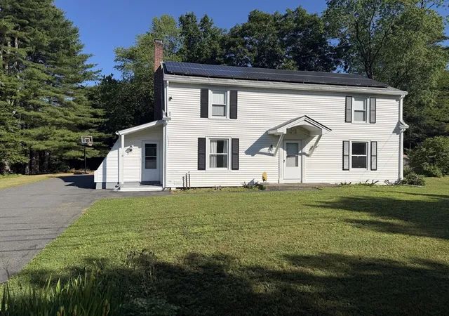 Homes for sale in Greenfield, MA | 8 Lillian St, Greenfield, MA 01301 | MLS# 73541259