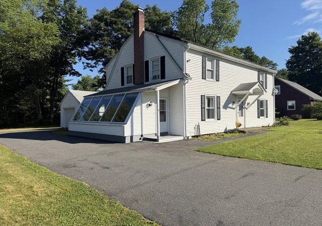 Homes for sale in Greenfield, MA | 8 Lillian St, Greenfield, MA 01301 | MLS# 73541259