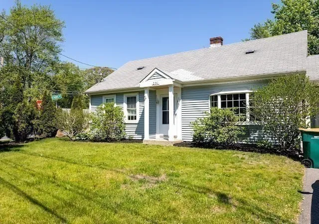 33rd image of 231 Spring Street, Mansfield, MA 02048 | MLS# 73553380