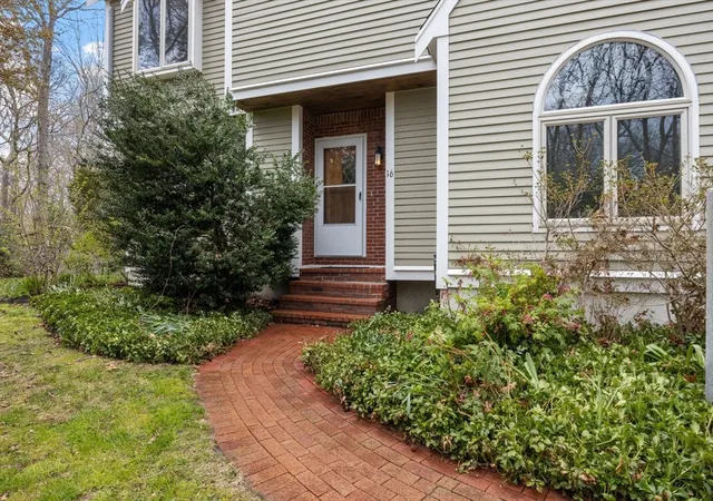 Photo 4 of Single family home for sale at 16 Ellisville Rd, Plymouth, MA 02360 | MLS# 73515895 | Listing updated on 2026-08-22