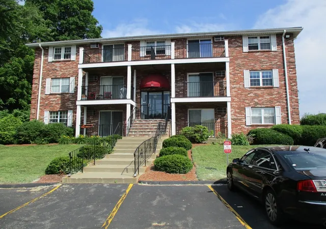 1st image of 11 Kenmar Dr #9, Billerica, MA 01821 | MLS# 73538504
