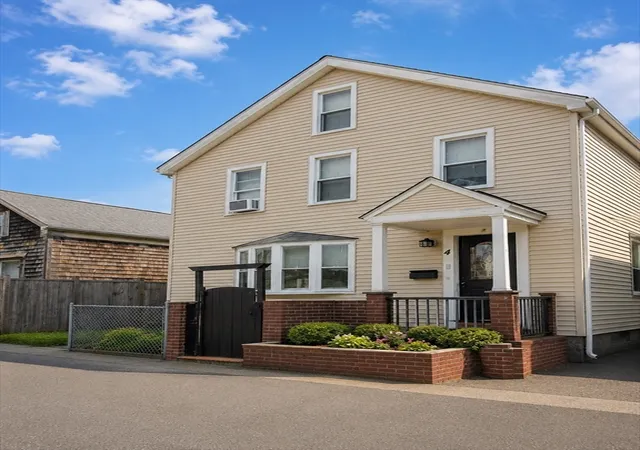 1st image of 4 Linden Ct, New Bedford, MA 02740 | MLS# 73540805