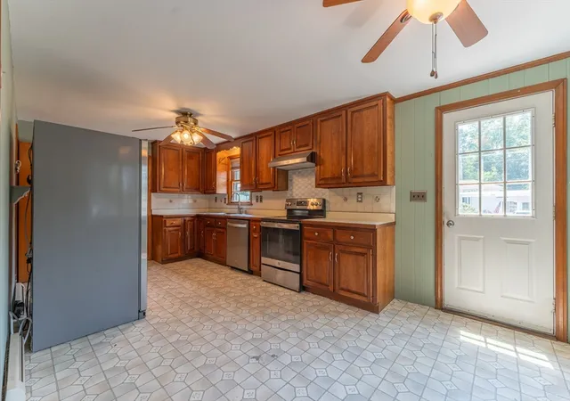 5th image of 64 Bancroft Street, Dracut, MA 01826 | MLS# 73545877