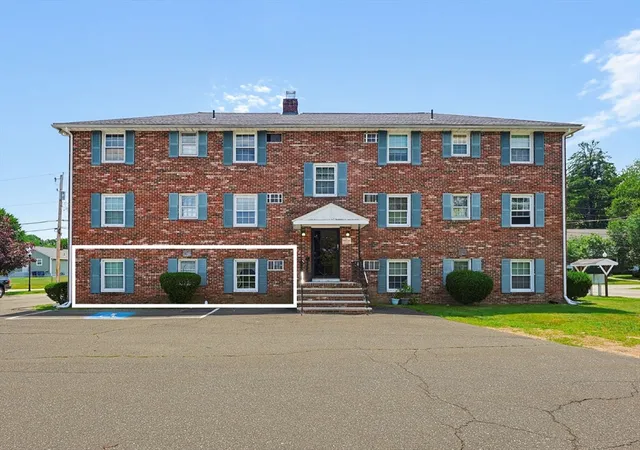 1st image of 15 Frank St #1, Dracut, MA 01826 | MLS# 73544060