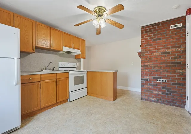 5th image of 15 Frank St #1, Dracut, MA 01826 | MLS# 73544060