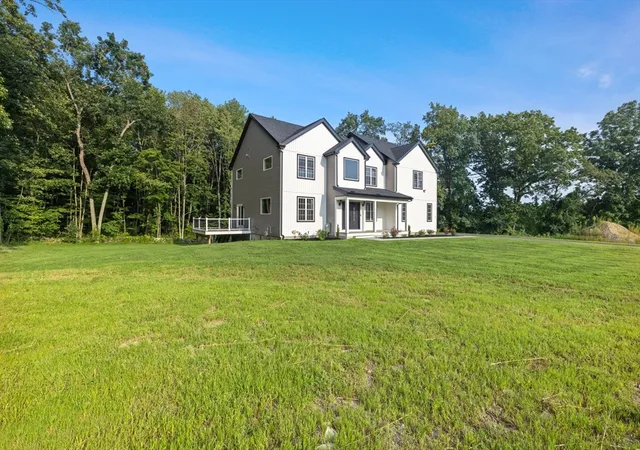 Photo 2 of Single family home for sale at 10 Falcon Dr, Shrewsbury, MA 01545 | MLS# 73563617 | Listing updated on 2026-09-13