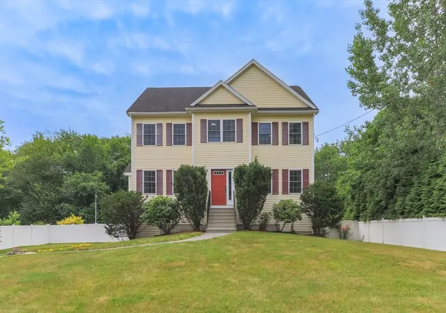 1st image of 3 Sheldon St, Billerica, MA 01862 | MLS# 73546508