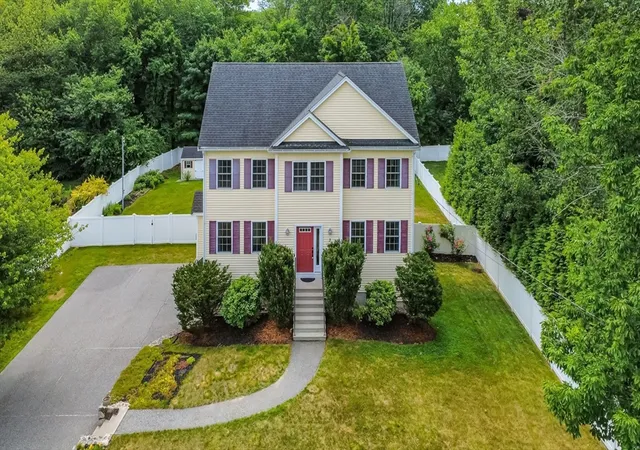3rd image of 3 Sheldon St, Billerica, MA 01862 | MLS# 73546508