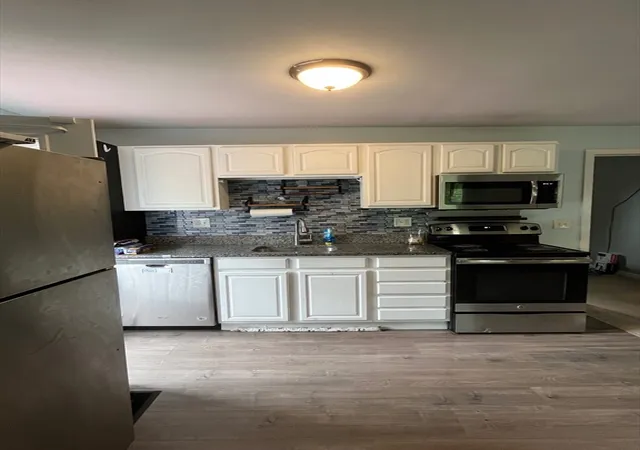 Photo 4 of Single family home for sale at 14 Oak St, Southwick, MA 01077 | MLS# 73552098 | Listing updated on 2026-09-19