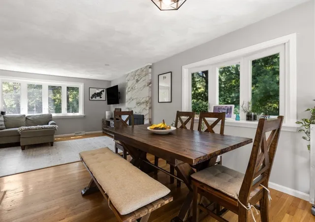 4th image of 199 Ash St, Hopkinton, MA 01748 | MLS# 73553306
