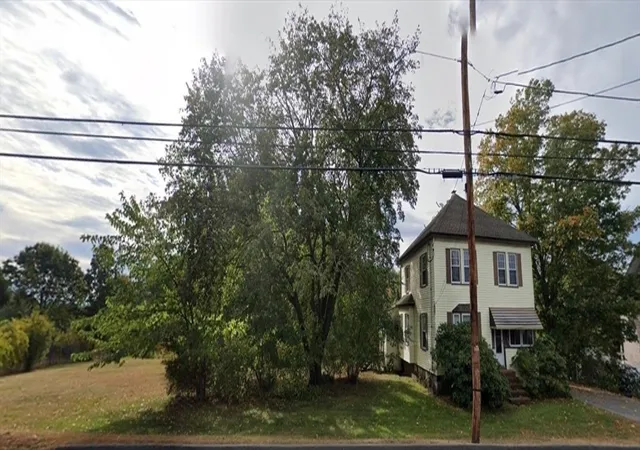 Photo 3 of Single family home for sale at 133 Pleasant Valley St, Methuen, MA 01844 | MLS# 73492166 | Listing updated on 2026-09-02