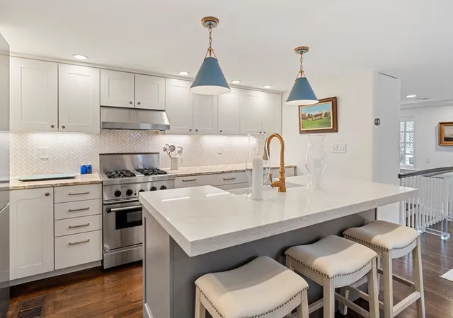 5th image of 21 Branch Street, Boston, MA 02108 | MLS# 73514647
