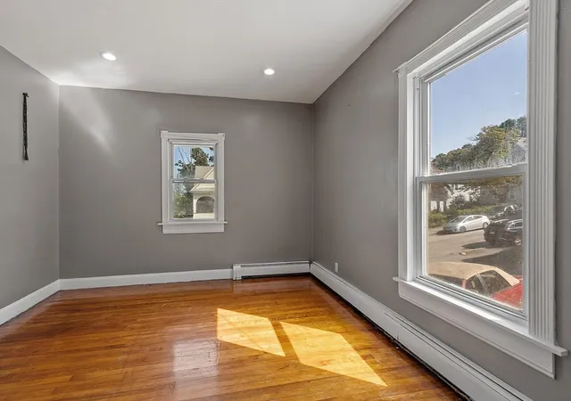 Listing Photo 4 - Condo for sale in building located at 26 Orne St, Worcester, MA 01605
