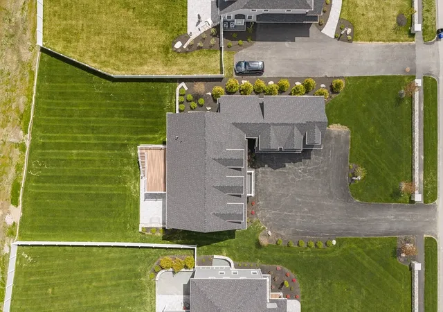 4th image of 11 Wyndemere, Natick, MA 01760 | MLS# 73538181