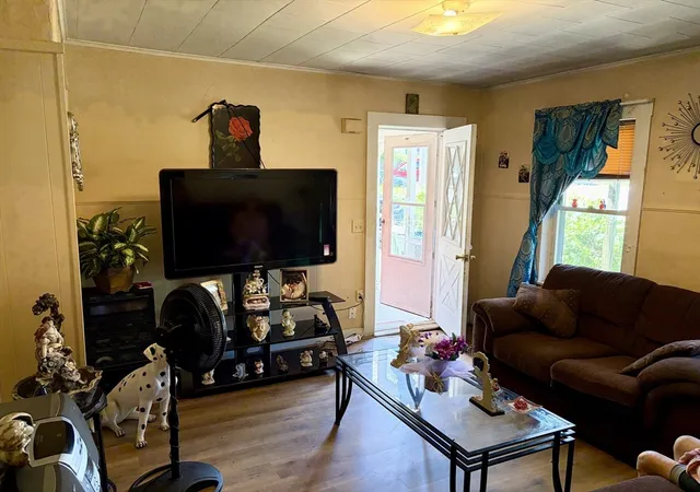 Homes for sale in Leominster, MA | 62 Mechanic St, Leominster, MA 01453 | MLS# 73543683